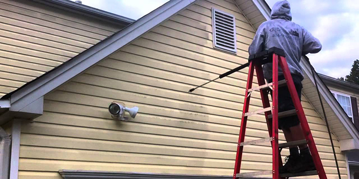 House Pressure Washing in Airport